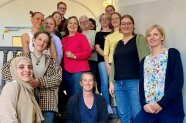 Lehrgangsteilnehmerinnen und Lehrkräfte
